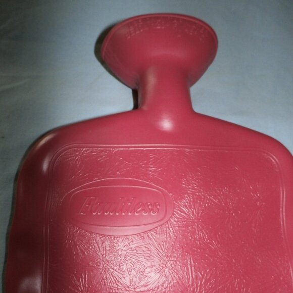 VINTAGE  Red  Rubber Hot Water Bottle By Faultless  Mint Condition - Picture 5 of 12
